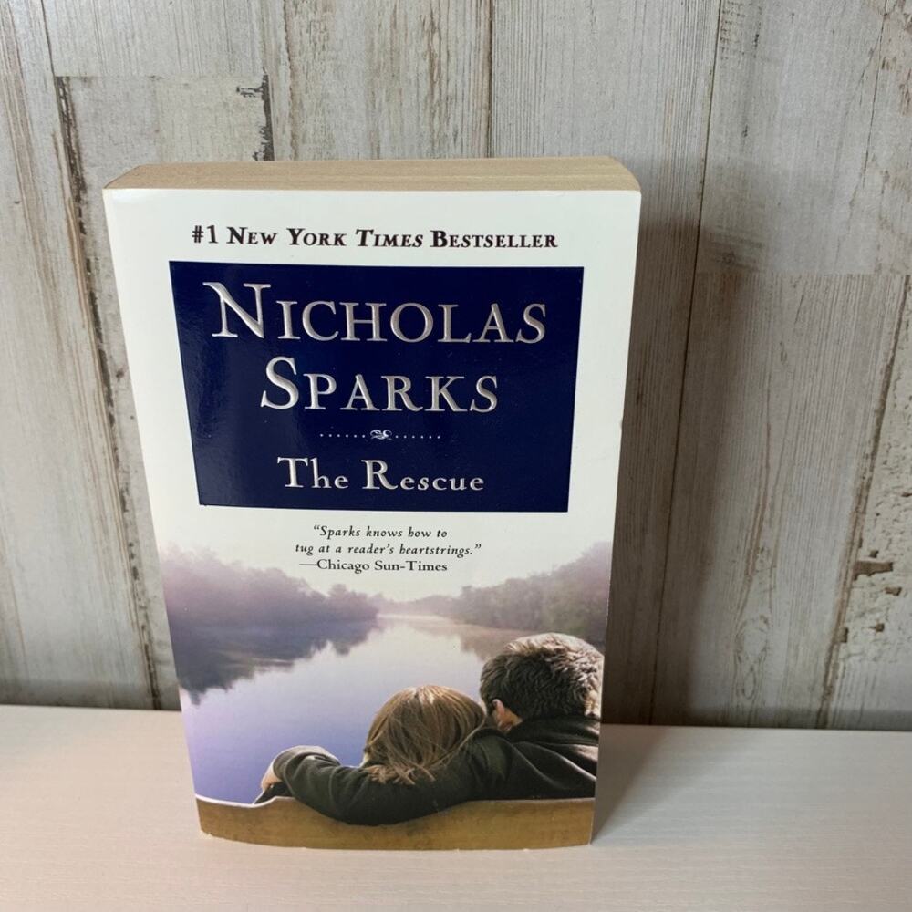 The Rescue Nicholas Sparks Paperback Romance Novel